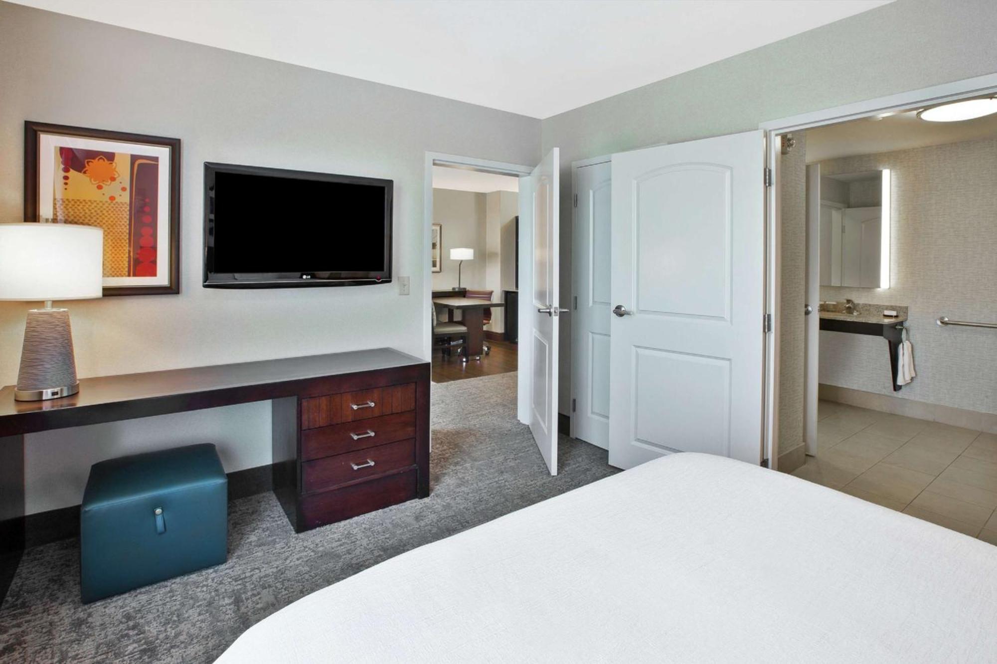 Embassy Suites Columbus - Airport Экстерьер фото