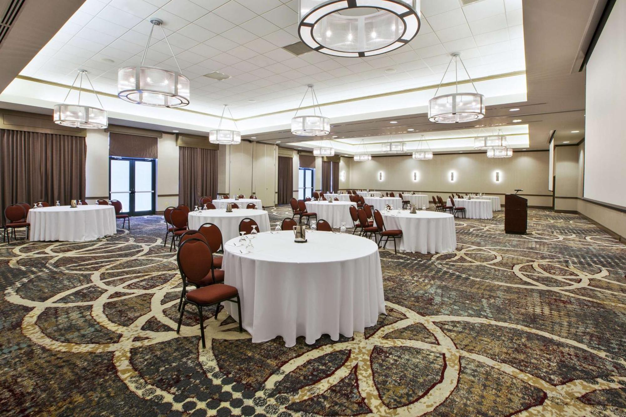 Embassy Suites Columbus - Airport Экстерьер фото