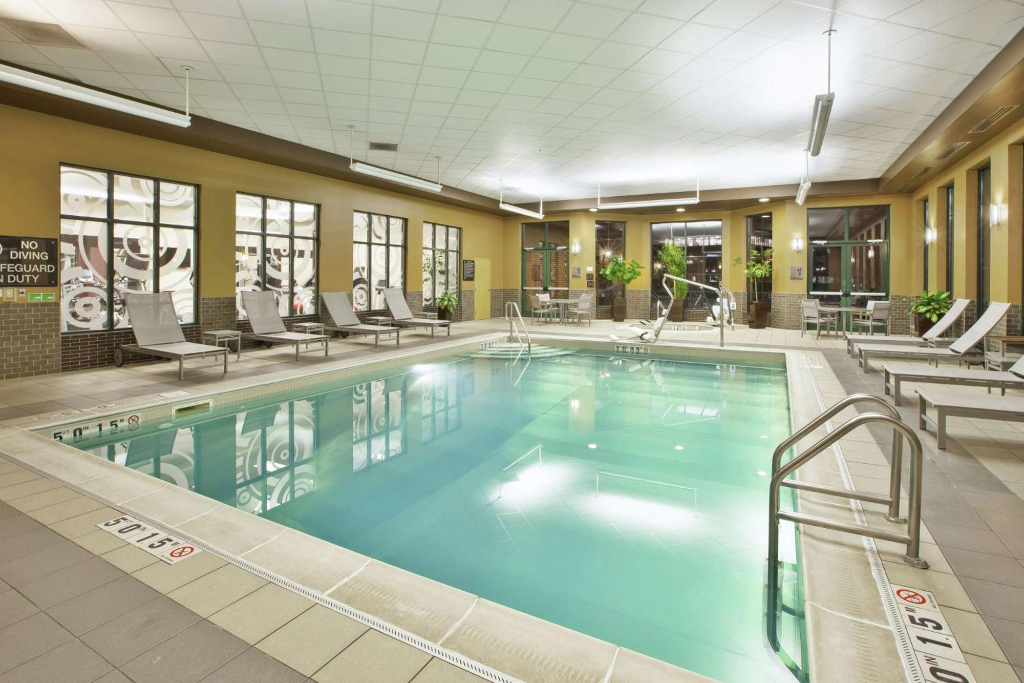 Embassy Suites Columbus - Airport Экстерьер фото